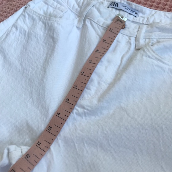 Zara Z1975 High Rise Straight Leg Raw Hem Rigid White Jeans 6164/059/250 Size 6 - Picture 10 of 16